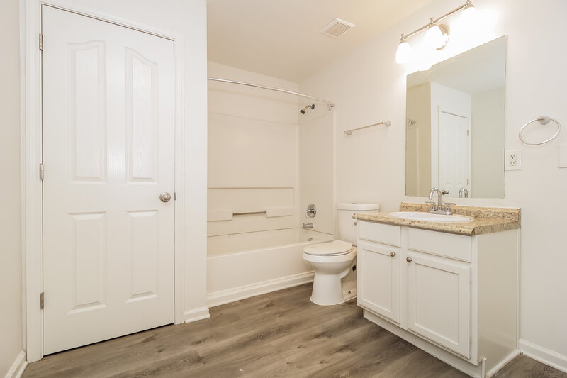 1,975/Mo, 6548 Snowbird Ln Douglasville, GA 30134 Bathroom View 2