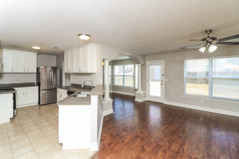 3,160/Mo, 211 Darbys Run Court Hiram, GA 30141 Kitchen View