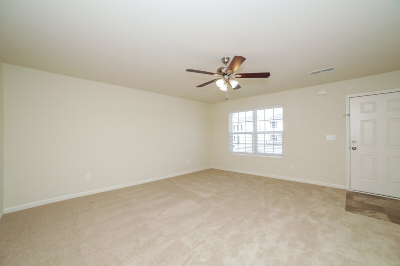 1,980/Mo, 322 Freeman Cir Villa Rica, GA 30180 Living Room View 2
