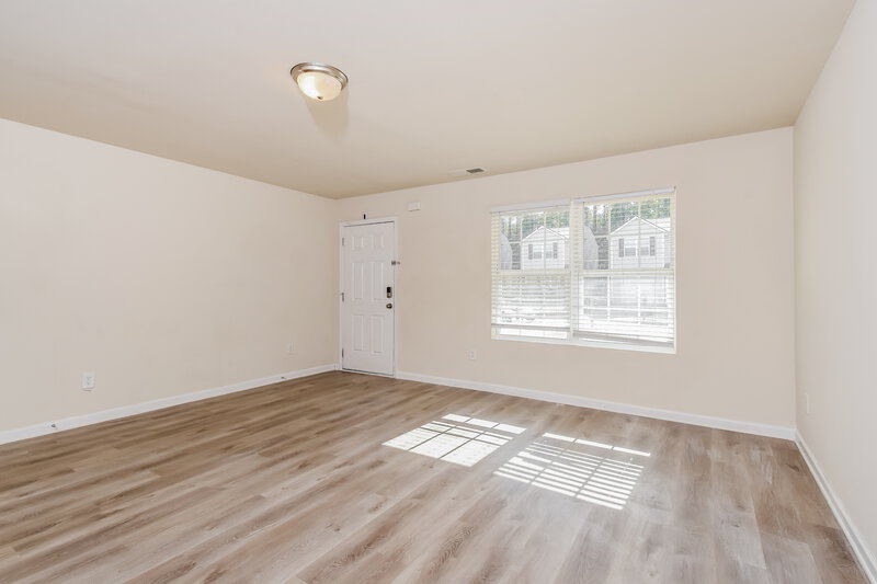 1,780/Mo, 331 Freeman Cir Villa Rica, GA 30180 Living Room View 2