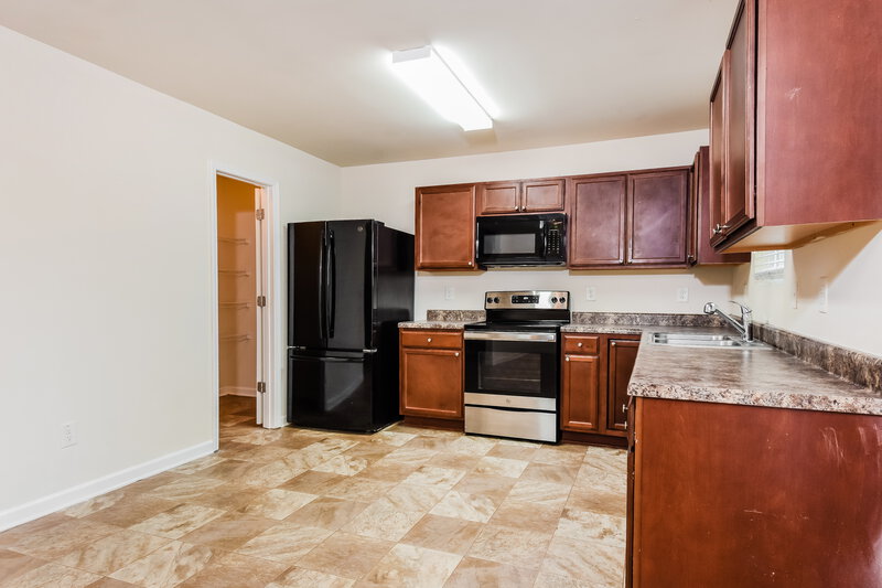 1,780/Mo, 331 Freeman Cir Villa Rica, GA 30180 Kitchen View 2