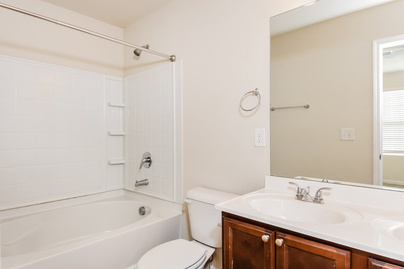 1,780/Mo, 331 Freeman Cir Villa Rica, GA 30180 Main Bathroom View