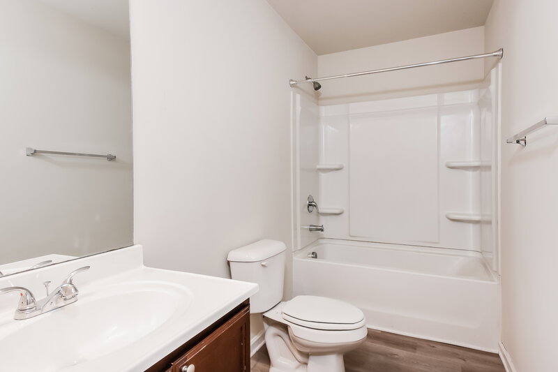 1,780/Mo, 331 Freeman Cir Villa Rica, GA 30180 Bathroom View