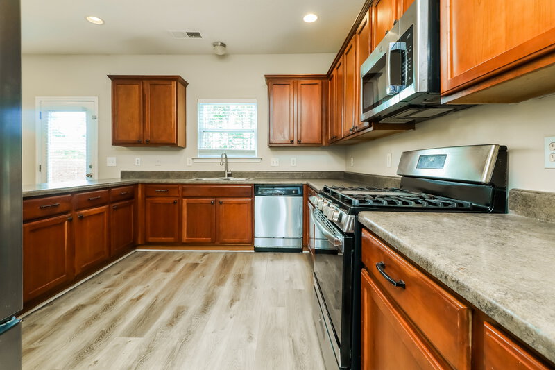 2,235/Mo, 340 Darbys Run Court Hiram, GA 30141 Kitchen View
