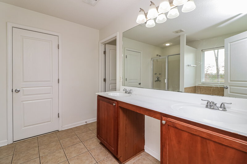 2,125/Mo, 340 Darbys Run Court Hiram, GA 30141 Main Bathroom View