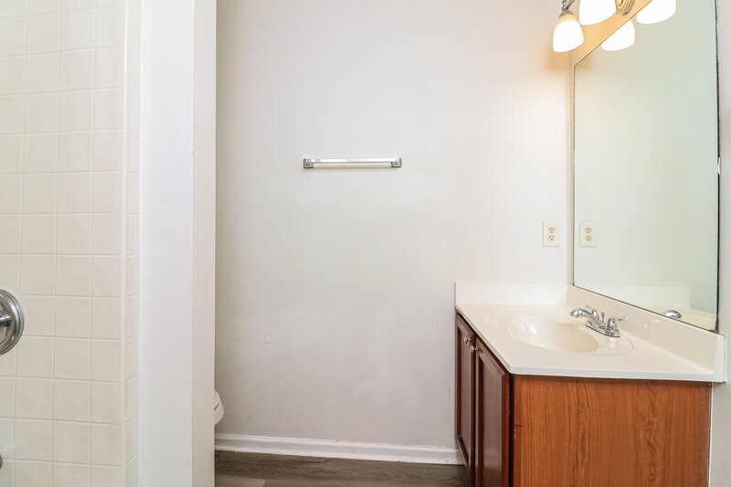 2,125/Mo, 340 Darbys Run Court Hiram, GA 30141 Bathroom View