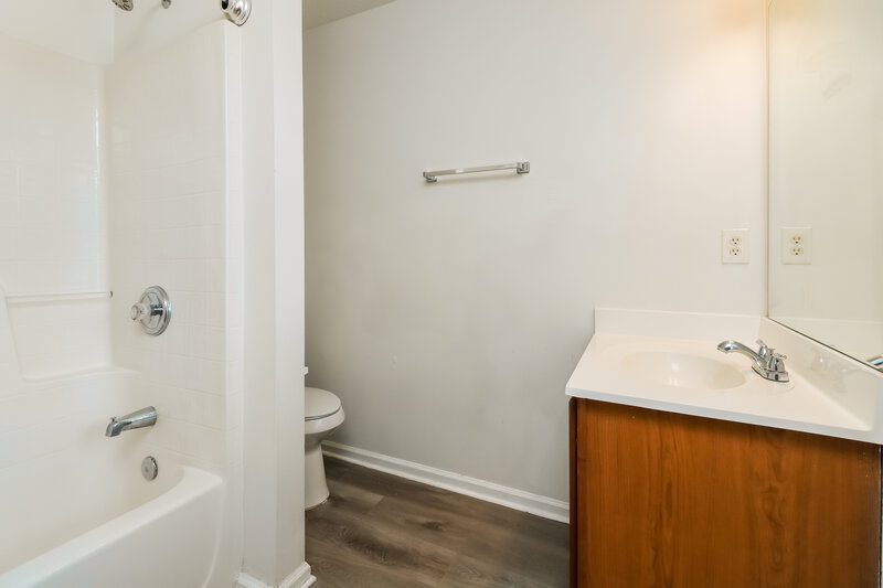 2,235/Mo, 340 Darbys Run Court Hiram, GA 30141 Bathroom View