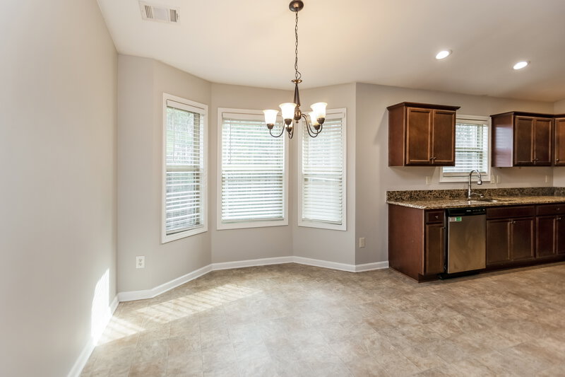 2,245/Mo, 1025 West Avenue Dallas, GA 30157 Dining Room View