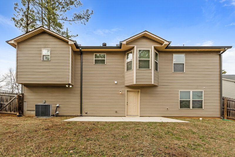 2,245/Mo, 1025 West Avenue Dallas, GA 30157 Rear View