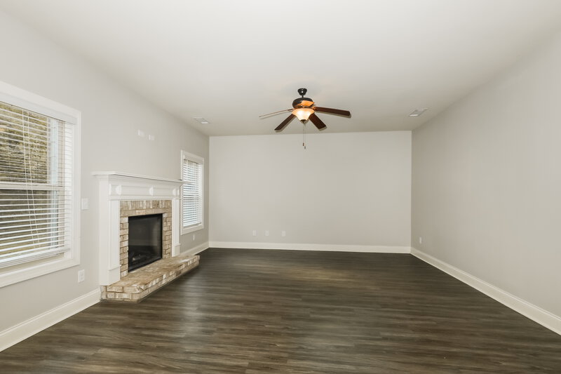 2,395/Mo, 10754 Southwood Drive Hampton, GA 30228 Living Room View