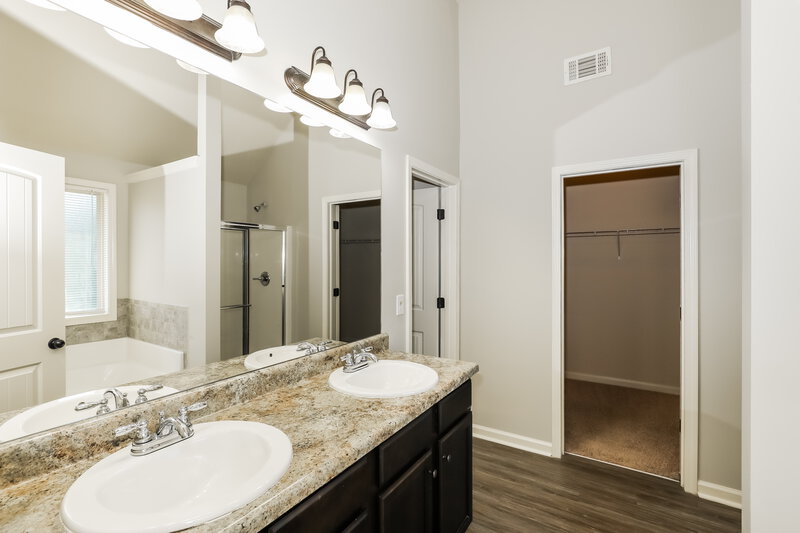 2,395/Mo, 10754 Southwood Drive Hampton, GA 30228 Main Bathroom View
