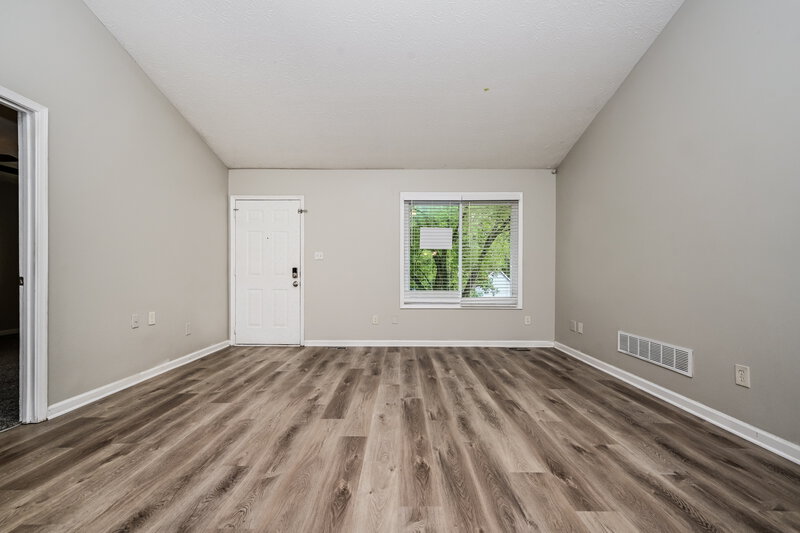 1,560/Mo, 180 Adrian Dr Stockbridge, GA 30281 Living Room View 2