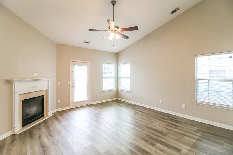 1,855/Mo, 1281 Winwood Drive McDonough, GA 30253 Living Room View 2