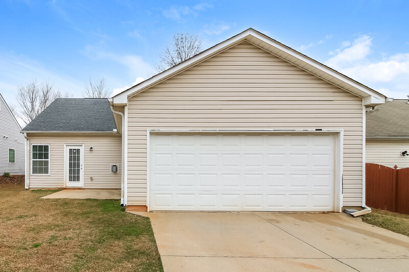 1,855/Mo, 1281 Winwood Drive McDonough, GA 30253 Rear View