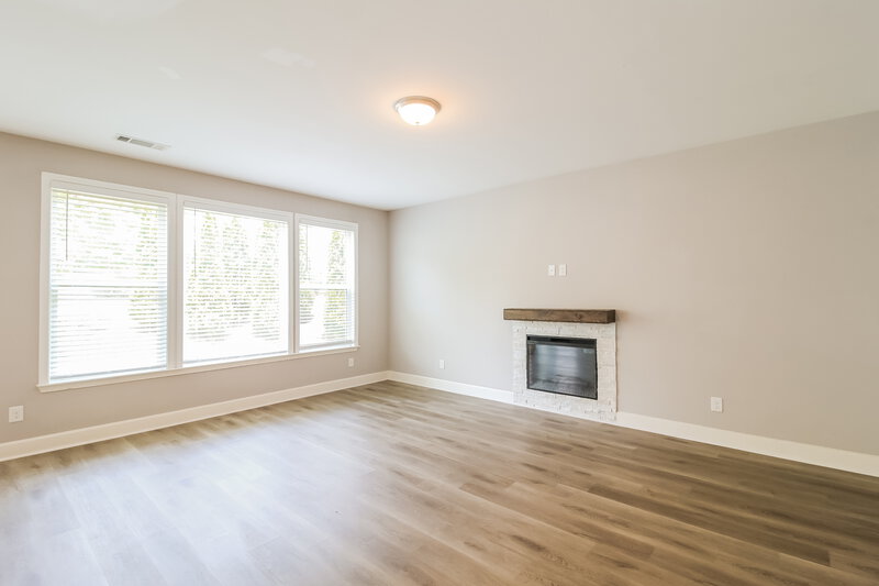 2,420/Mo, 424 Best Friends Turn Alley McDonough, GA 30252 Living Room View