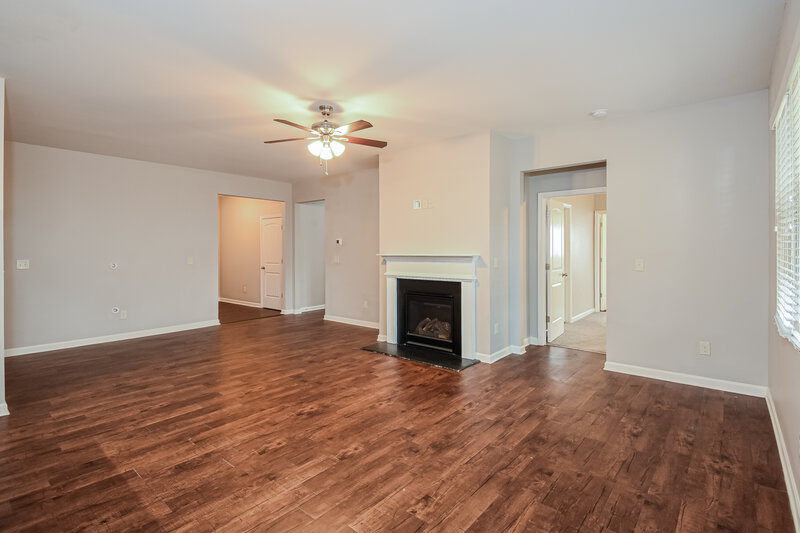 2,165/Mo, 141 Ivey Meadow Dr Dallas, GA 30132 Living Room View 2
