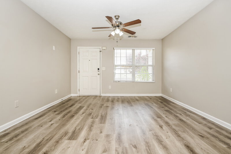 1,910/Mo, 5200 Tussahaw Crossing McDonough, GA 30252 Living Room View