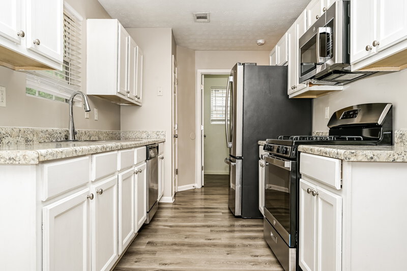 1,910/Mo, 5200 Tussahaw Crossing McDonough, GA 30252 Kitchen View