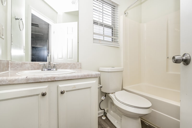 1,910/Mo, 5200 Tussahaw Crossing McDonough, GA 30252 Bathroom View