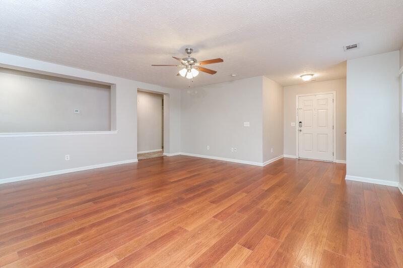 1,900/Mo, 417 Autumn Creek Drive Dallas, GA 30157 Living Room View 2