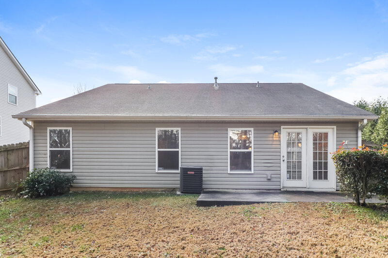 1,900/Mo, 417 Autumn Creek Drive Dallas, GA 30157 Rear View