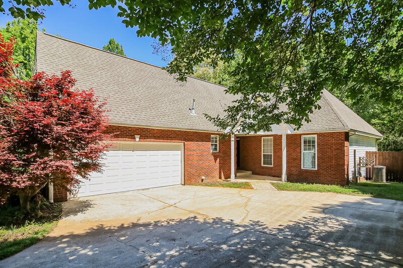 2,020/Mo, 388 Jasmine Dr Locust Grove, GA 30248 Front View