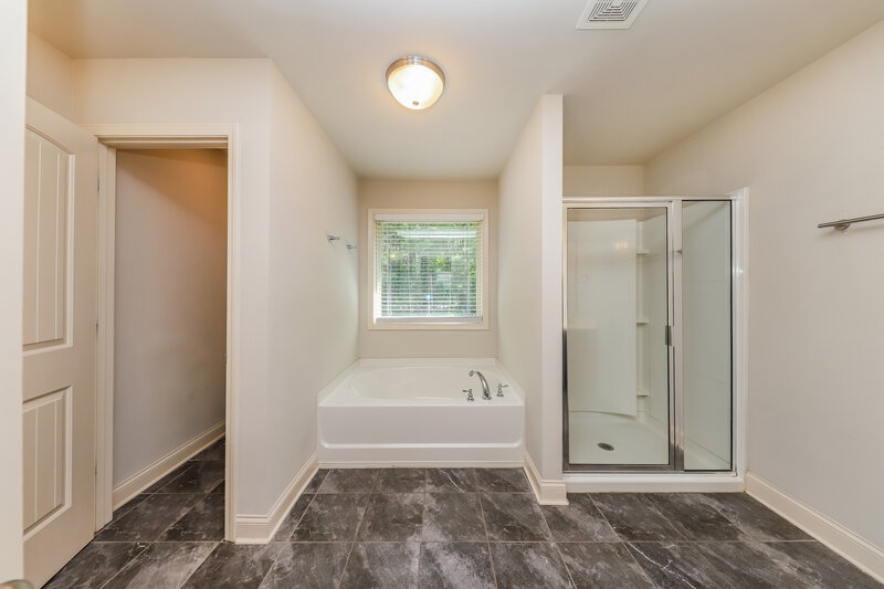 2,045/Mo, 89 Greatwood Ln Villa Rica, GA 30180 Main Bathroom View