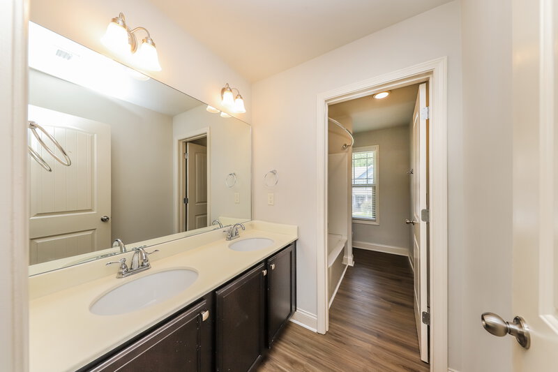 2,045/Mo, 89 Greatwood Ln Villa Rica, GA 30180 Bathroom View