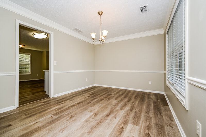 2,200/Mo, 29 Windcrest Dr Covington, GA 30016 Living Room View 2