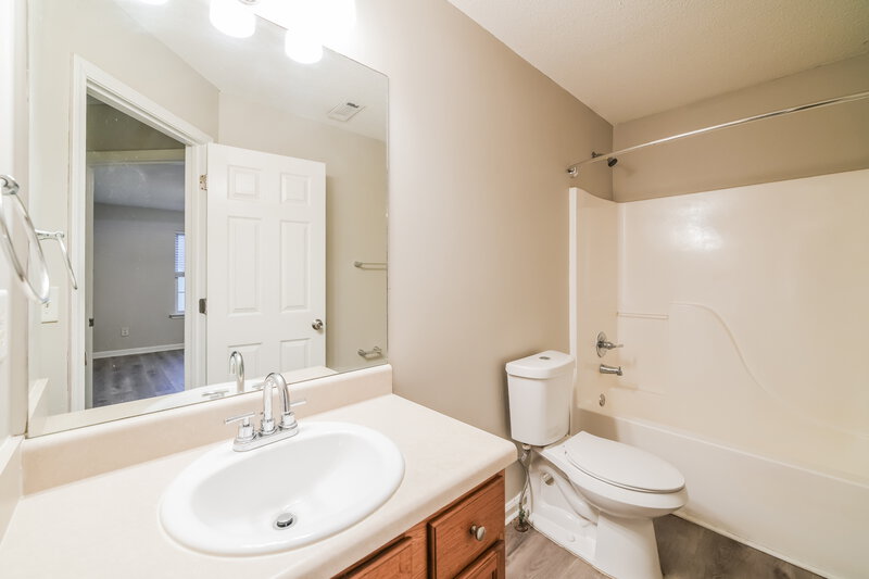 1,795/Mo, 202 Oakwood Pl Villa Rica, GA 30180 Bathroom View