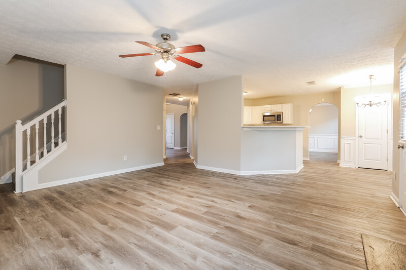 2,200/Mo, 212 Baltimore Ave Stockbridge, GA 30281 Living Room View
