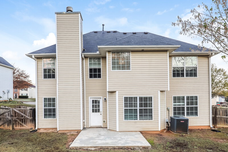 2,200/Mo, 212 Baltimore Ave Stockbridge, GA 30281 Rear View