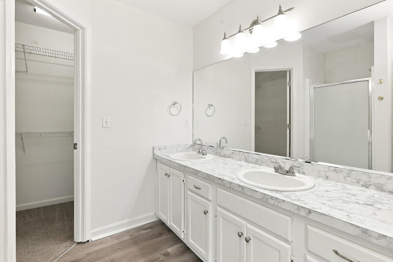 0/Mo, 2857 Axton Cv Lithia Springs, GA 30122 Primary Bathroom View 2