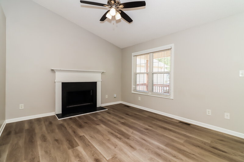 2,380/Mo, 124 Hunter Pl Dallas, GA 30132 Living Room View