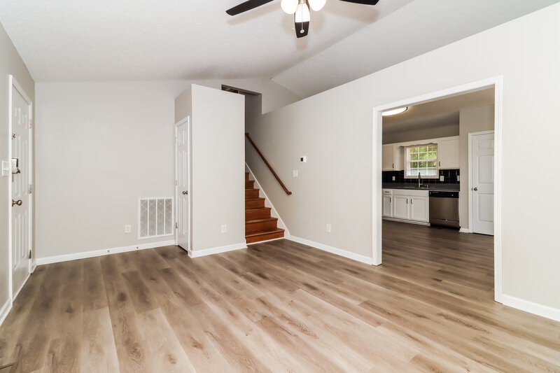 2,380/Mo, 124 Hunter Pl Dallas, GA 30132 Living Room View 2