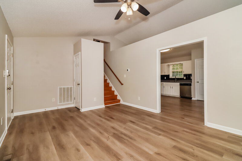 1,715/Mo, 124 Hunter Pl Dallas, GA 30132 Living Room View 2