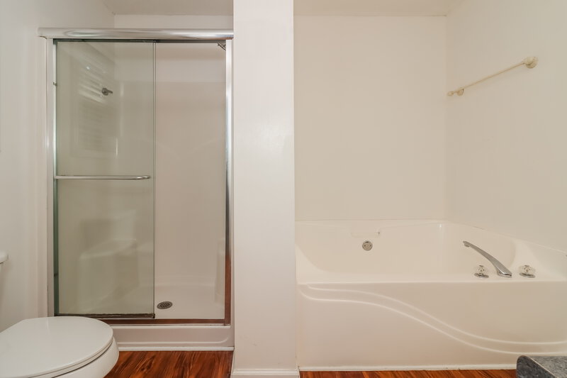 1,715/Mo, 124 Hunter Pl Dallas, GA 30132 Main Bathroom View 2