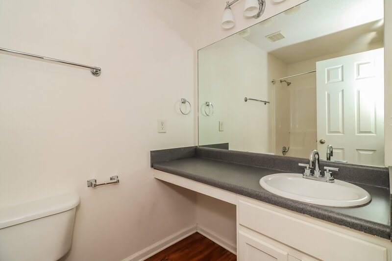 1,715/Mo, 124 Hunter Pl Dallas, GA 30132 Bathroom View