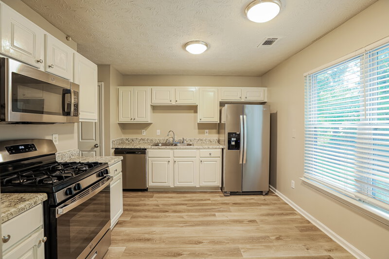 1,965/Mo, 54 Virginia Heights Dr Newnan, GA 30263 Kitchen View