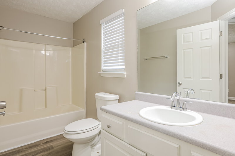 1,965/Mo, 54 Virginia Heights Dr Newnan, GA 30263 Bathroom View
