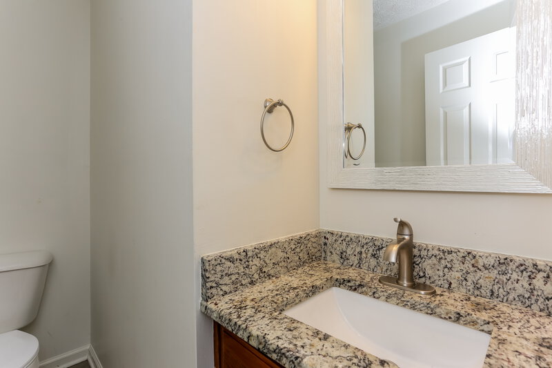 1,775/Mo, 369 Kades Cove Dr Dallas, GA 30132 Bathroom View 2
