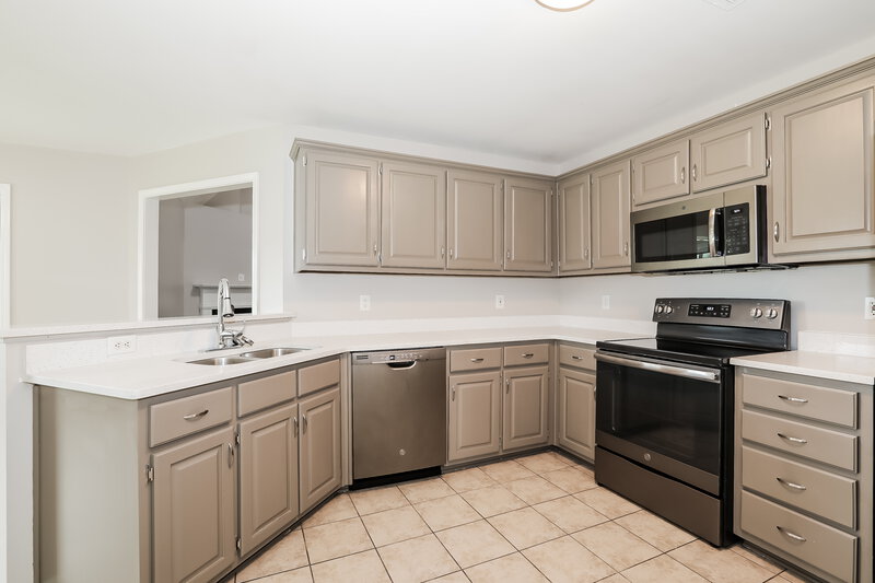 2,010/Mo, 313 Water Wheel Ct McDonough, GA 30253 Kitchen View