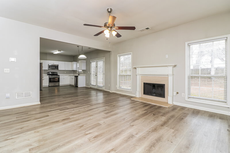 2,275/Mo, 1610 Silver Oak Drive Austell, GA 30106 Living Room View