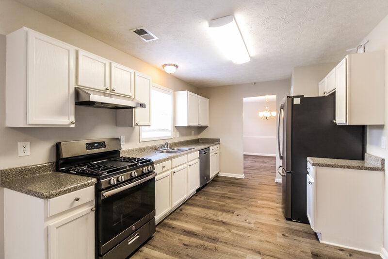 2,590/Mo, 1758 Harmony Trace Lithonia, GA 30058 Kitchen View