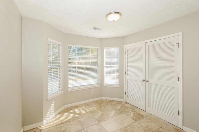 2,340/Mo, 1306 Pebble Beach Ln Hampton, GA 30228 Breakfast Nook View