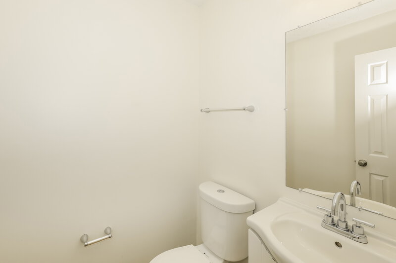 2,340/Mo, 1306 Pebble Beach Ln Hampton, GA 30228 Bathroom View 2