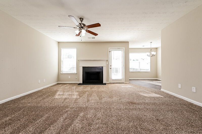 0/Mo, 284 Concord Terrace McDonough, GA 30253 Living Room View