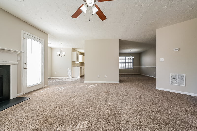 0/Mo, 284 Concord Terrace McDonough, GA 30253 Living Room View 2