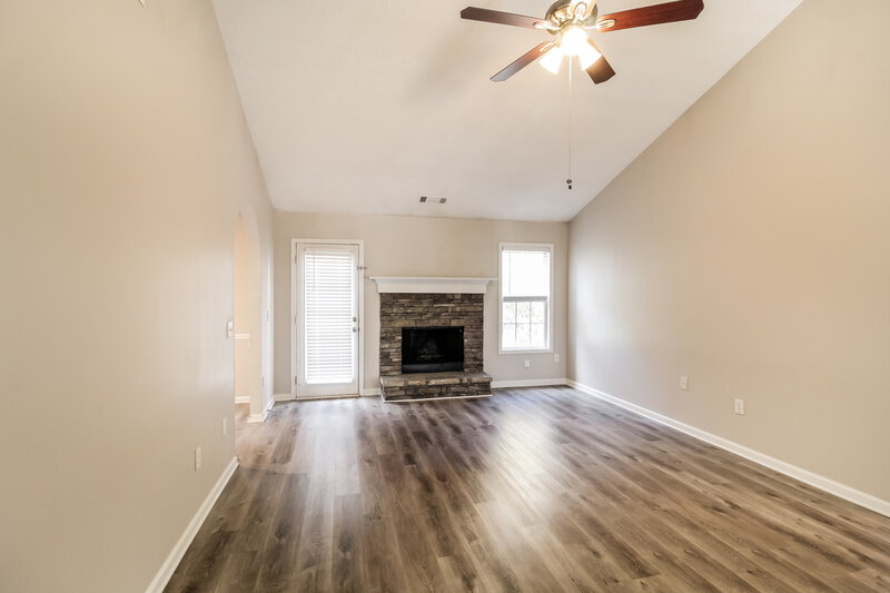 1,845/Mo, 1735 Eden Valley Ct Loganville, GA 30052 Living Room View