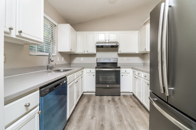 2,170/Mo, 3716 Crescent Hill Ln NW Acworth, GA 30101 Kitchen View 2